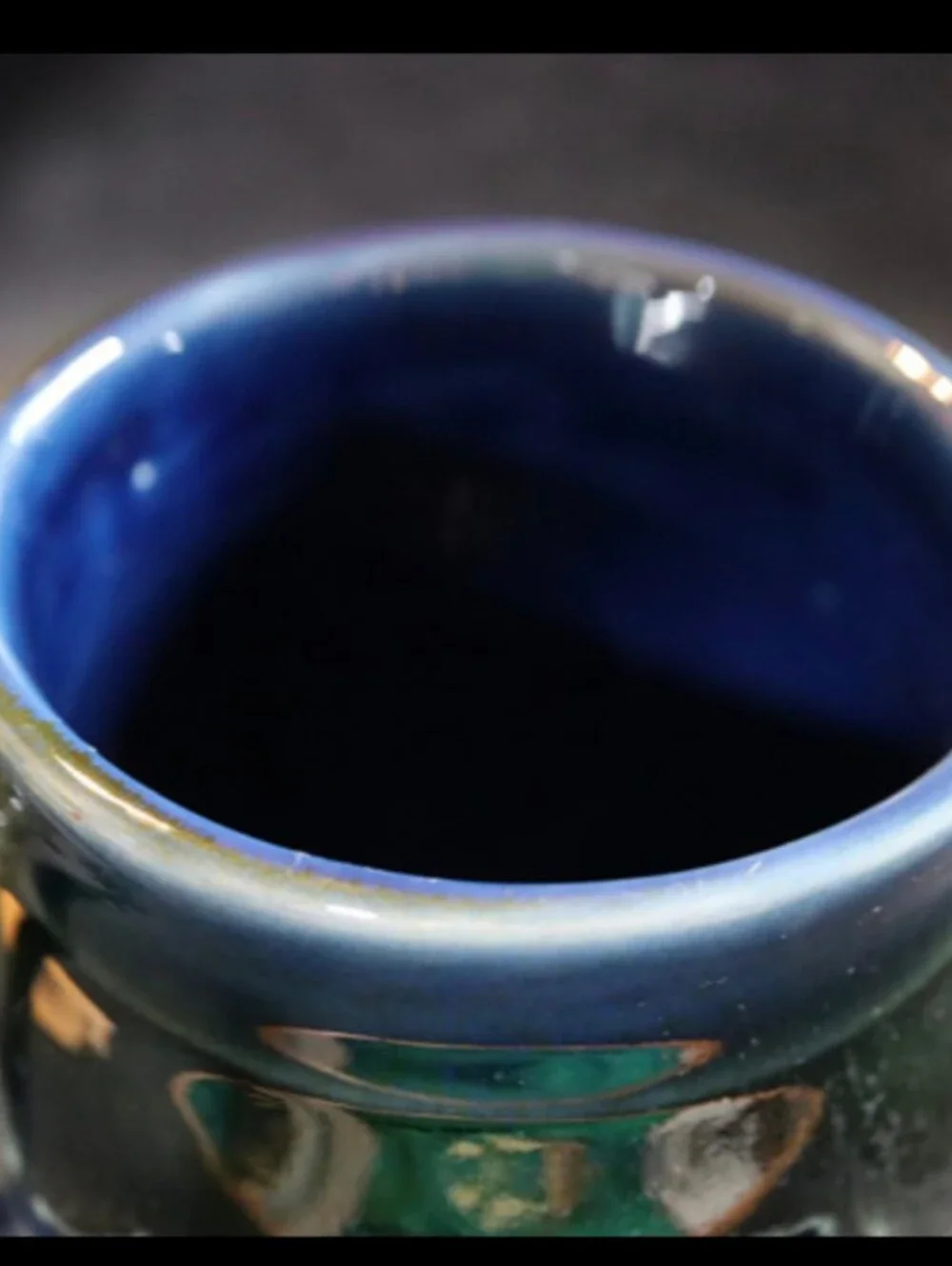 Boston Warehouse Trading Co Be Happy Large Tapered Blue Kobalt Drip Glazed Mug